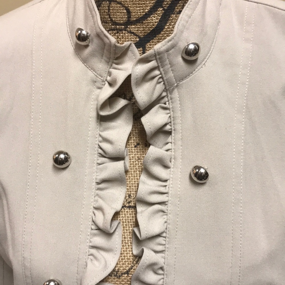 Blazer - Picture 2 of 2